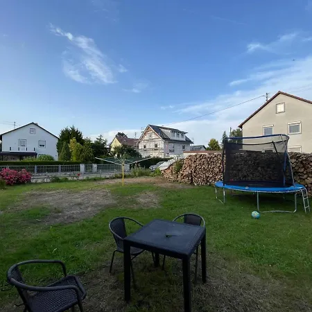 Guntia Mit Grossem Garten